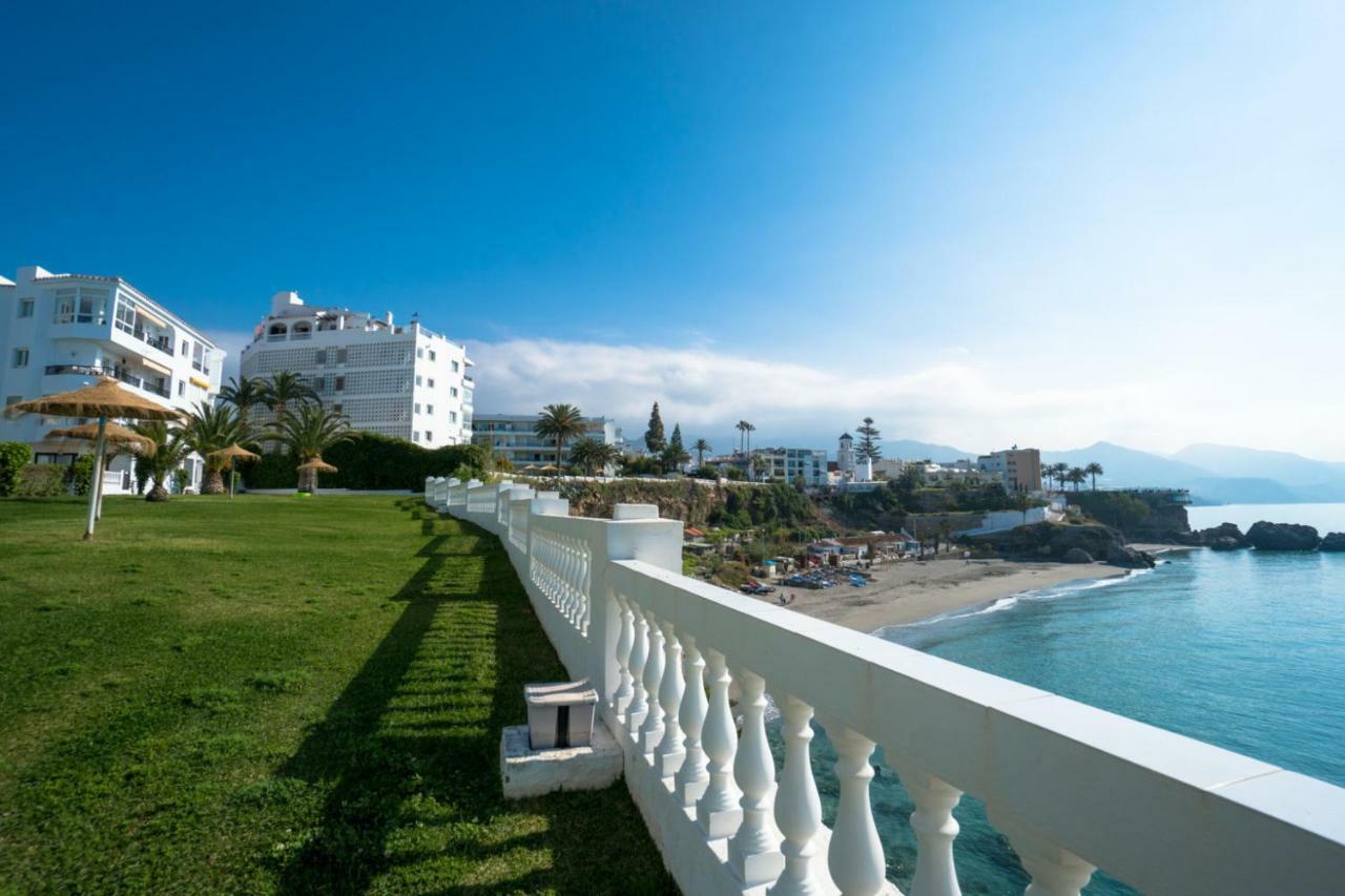 Palmeras 55 Menyber Lejlighed Nerja Eksteriør billede
